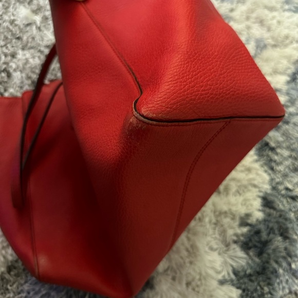 Authentic Gucci swing tote bag . - Picture 8 of 10